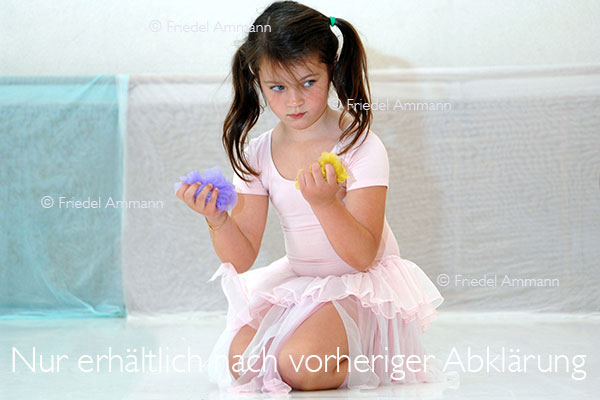LEBEN - Spiel / play