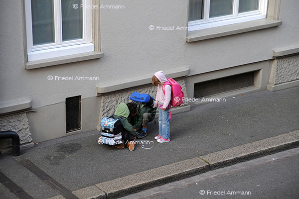 LEBEN - Spiel / play