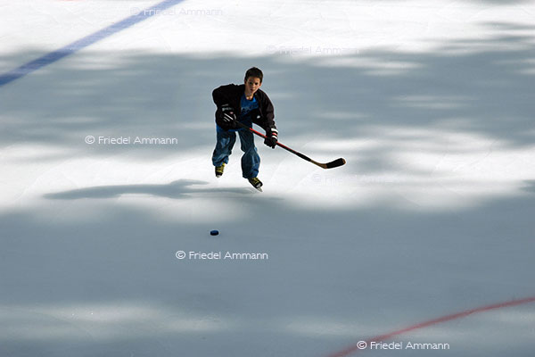 LEBEN – Sport - Eishockey Training