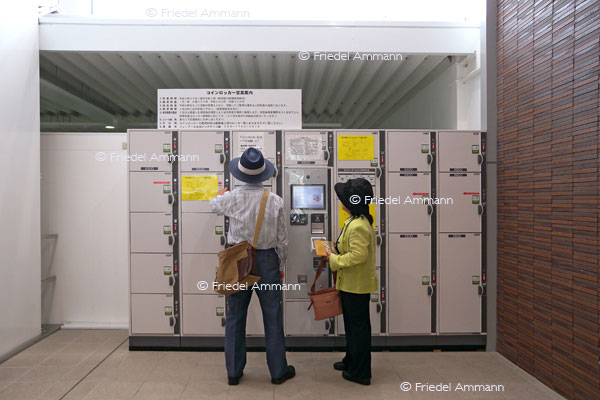 LEBEN - Unterwegs / on the way - Japan