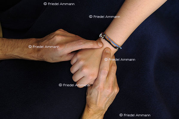 LEBEN - Komplementäre Medizin - Handmassage