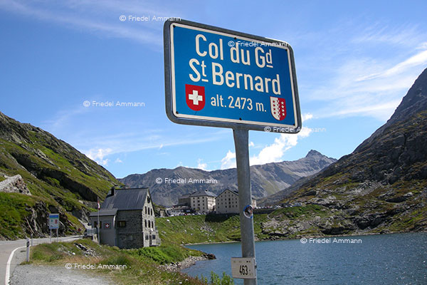 SCHWEIZ - Alpen - Grosser St Bernhard