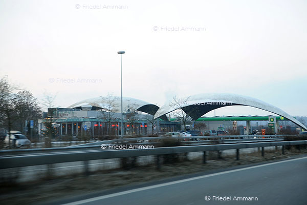 SCHWEIZ - Mittelland - Autobahnraststätte Deitingen