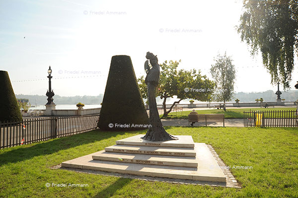 SCHWEIZ – Genf / Genève - Sissi-Statue
