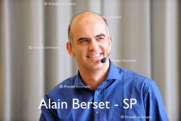 SCHWEIZ – Geschichte / Politik – JUSO Jahresversammlung Liestal,  5. Nov. 2011 – Bundesratskandidat Alain Berset 