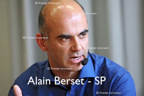 SCHWEIZ – Geschichte / Politik – JUSO Jahresversammlung Liestal, 5. Nov. 2011 – Bundesratskandidat Alain Berset
