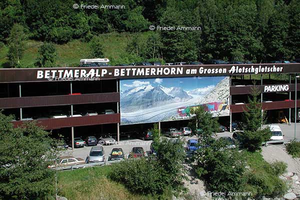 SCHWEIZ - Verkehr, Mobilität - Bettmeralp Parkhaus