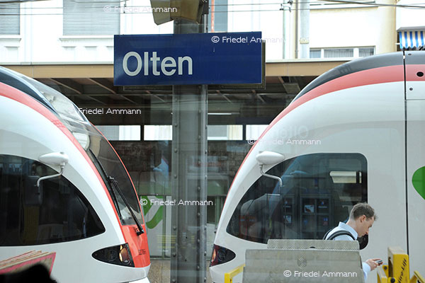 SCHWEIZ - Verkehr, Mobilität - HB Olten