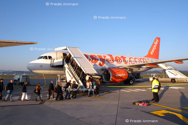 SCHWEIZ - Verkehr, Mobilität – EuroAirport, Basel