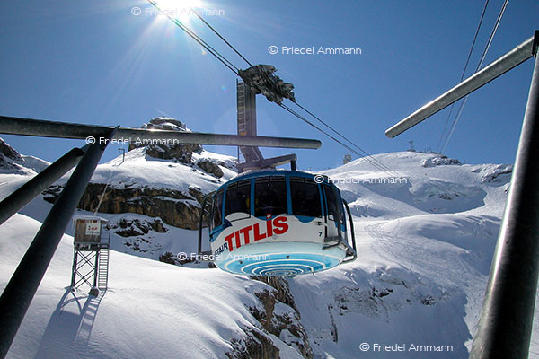 SCHWEIZ - Wirtschaft - Tourismus