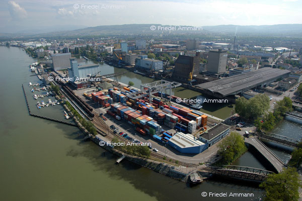 SCHWEIZ - Wirtschaft – Rheinhafen Kleinhüningen, Basel