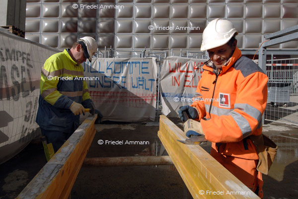 SCHWEIZ - Wirtschaft - Bauen