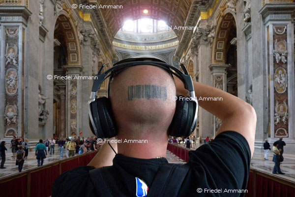 WORLD - Tourismus / Tourism - Petersdom / San Pietro, Vaticano - Rom, Italia