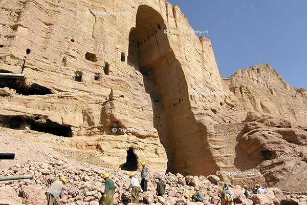 WORLD - Afghanistan - Buddha niches of Bamyan