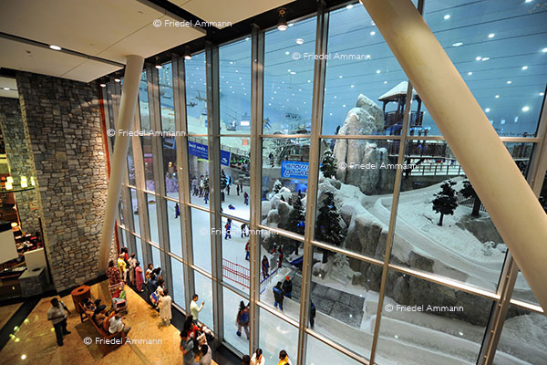 WORLD - Dubai - Skihall