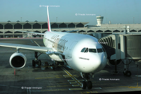 WORLD - Dubai - International Airport, Emirates Airline