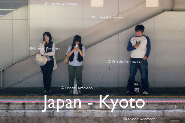 WORLD – Japan – Communication, Kyoto