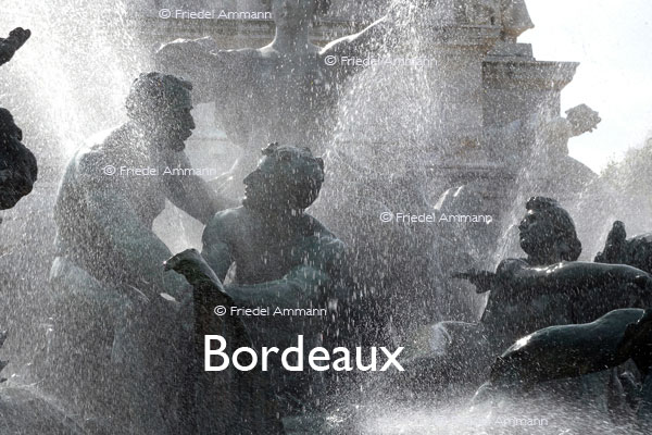 WORLD - France, Sud Ouest - Fontaine des Girondins, Bordeaux