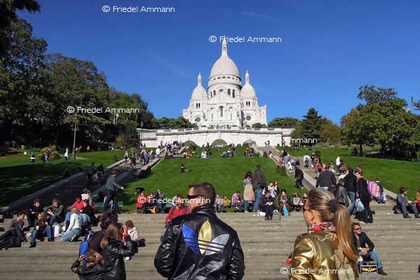 WORLD - France, Paris – Sacré Coeur, Place d’Anvers
