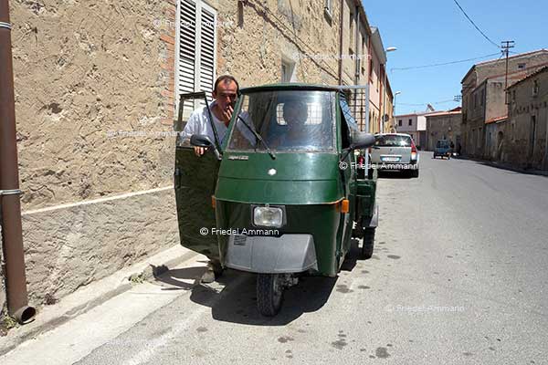 WORLD - Italia - Piaggio Ape