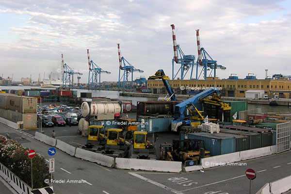 WORLD – Italia, Genua