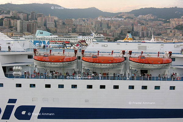 WORLD – Italia, Genua