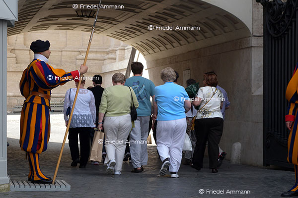 WORLD - Italia, Rom - Schweizer Garde, Vatikan / Vaticano