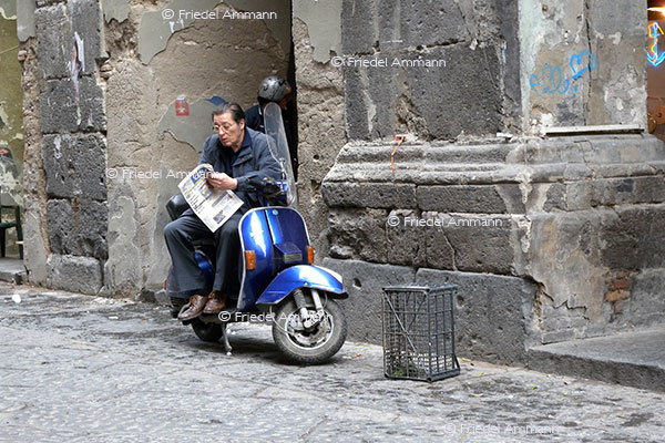 WORLD - Italia, Napoli  