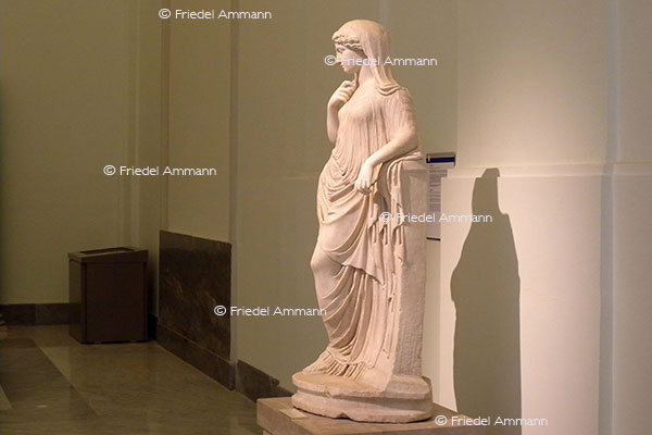 WORLD - Italia, Napoli - Archäologisches Nationalmuseum / Museo Archeologico Nazionale