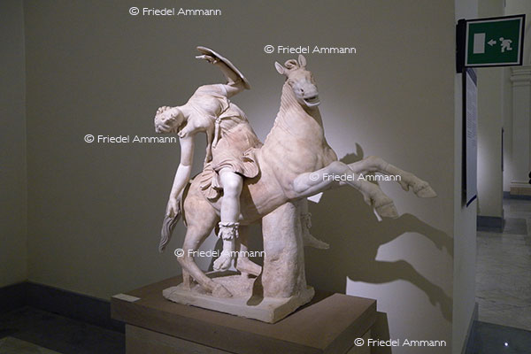 WORLD - Italia, Napoli - Archäologisches Nationalmuseum / Museo Archeologico Nazionale