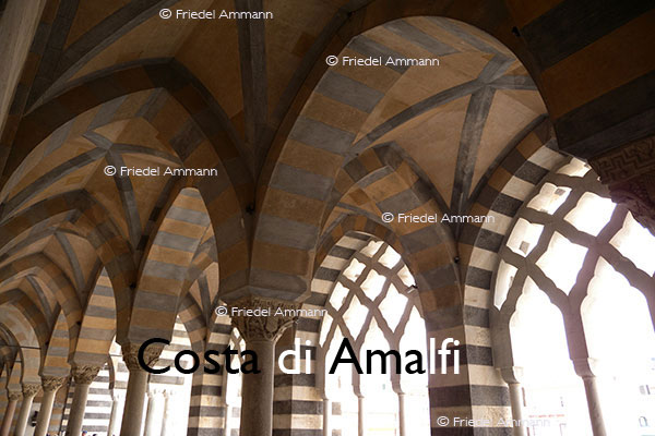 WORLD - Italia, Sud - Amalfiküste / Costa di Amalfi - Amalfi