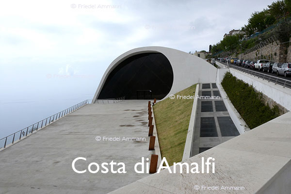 WORLD - Italia, Sud - Amalfiküste / Costa di Amalfi – Auditorium (Architekt Oscar Niemeyer), Ravello