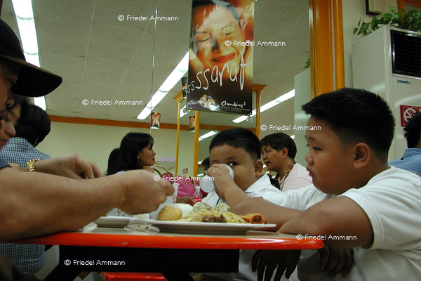 WORLD - Philippinen, Metro Manila – Chinese 