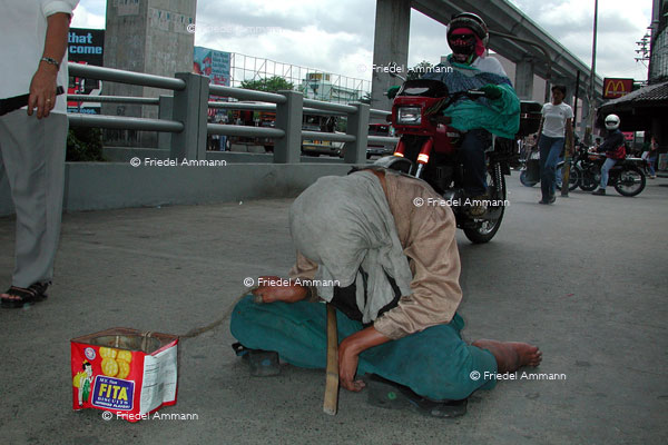 WORLD - Philippinen, Metro Manila - Cubao Place
