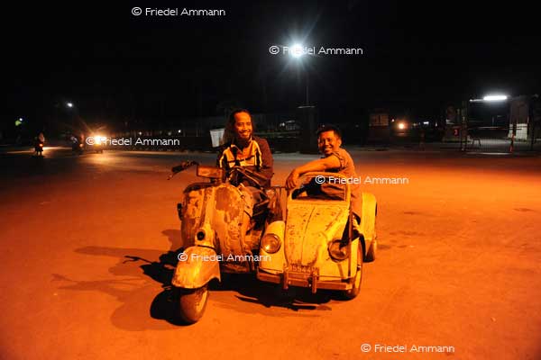 WORLD – Indonesien, Java – Art of vehicles