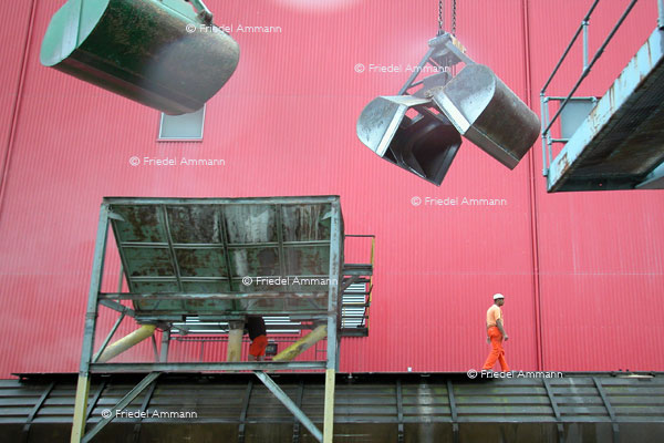 WIRTSCHAFT / ECONOMY - Handwerk / Craft – Hafenarbeiter / Docker