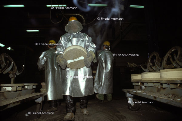 WIRTSCHAFT / ECONOMY - Handwerk / Craft – Giesser / Caster