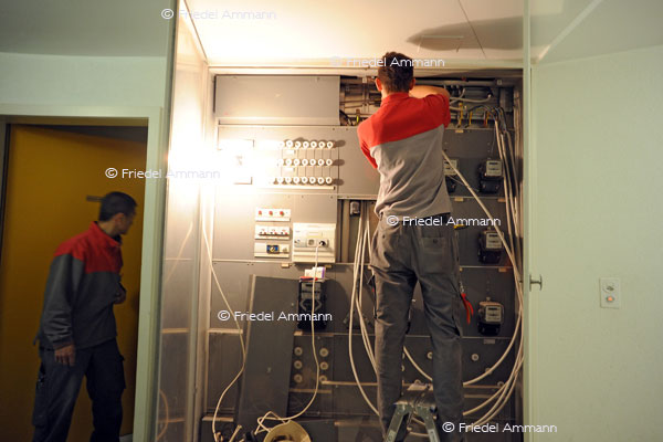 WIRTSCHAFT / ECONOMY - Handwerk / Craft – Elektriker / Electrician