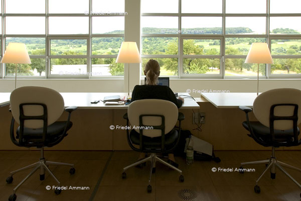 WIRTSCHAFT / ECONOMY - Büro / Office - vitra.