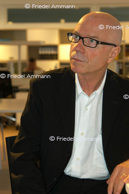 WIRTSCHAFT / ECONOMY - Büro / Office - Rolf Fehlbaum, vitra.