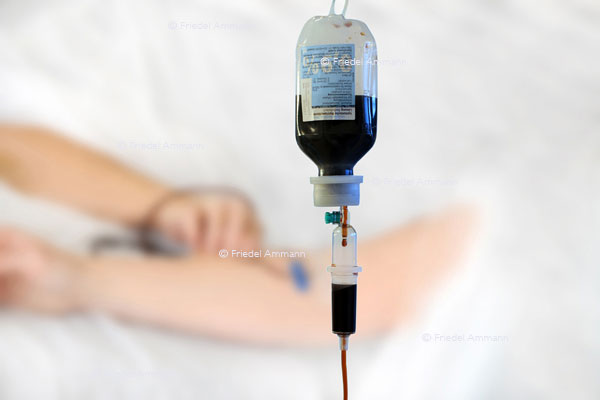 WIRTSCHAFT / ECONOMY - Dienstleistung / Service – Medizinische Berufe / Health Care