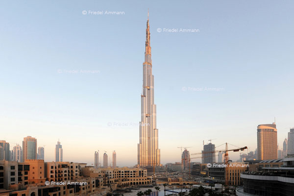 WIRTSCHAFT / ECONOMY – Architektur / Building - Burj Khalifa Bin Zayed, (828 M), Dubai