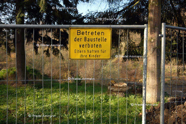 WIRTSCHAFT / ECONOMY – Architektur / Building 