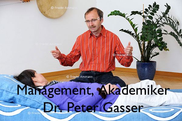 WIRTSCHAFT / ECONOMY - Management / Akademiker - Dr. Peter Gasser, Psychiater