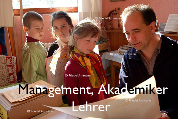 WIRTSCHAFT / ECONOMY - Management / Akademiker – Lehrer, Rudolf Steiner Schule, Dornach, Schweiz