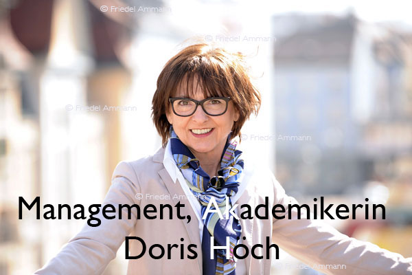WIRTSCHAFT / ECONOMY – Akademiker / Management  - Doris Höch, x-challenge Consulting