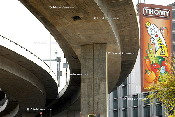 WIRTSCHAFT / ECONOMY - Business – Plakatwerbung / Billboard Advertising