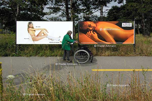 WIRTSCHAFT / ECONOMY - Business – Plakatwerbung / Billboard Advertising