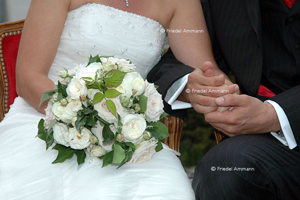 WIRTSCHAFT / ECONOMY - Business – Heiraten / Marriage