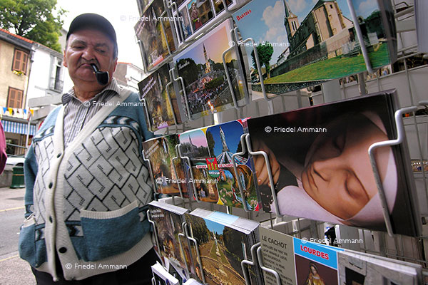 WIRTSCHAFT / ECONOMY - Business - Tourismus - Lourdes, France